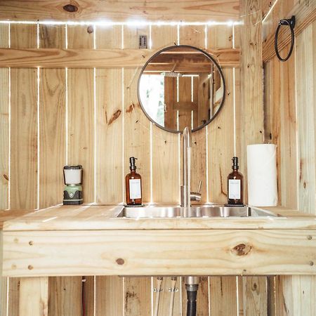 RockbridgeBlue Brambler Glamping A-Frameアパートメント エクステリア 写真