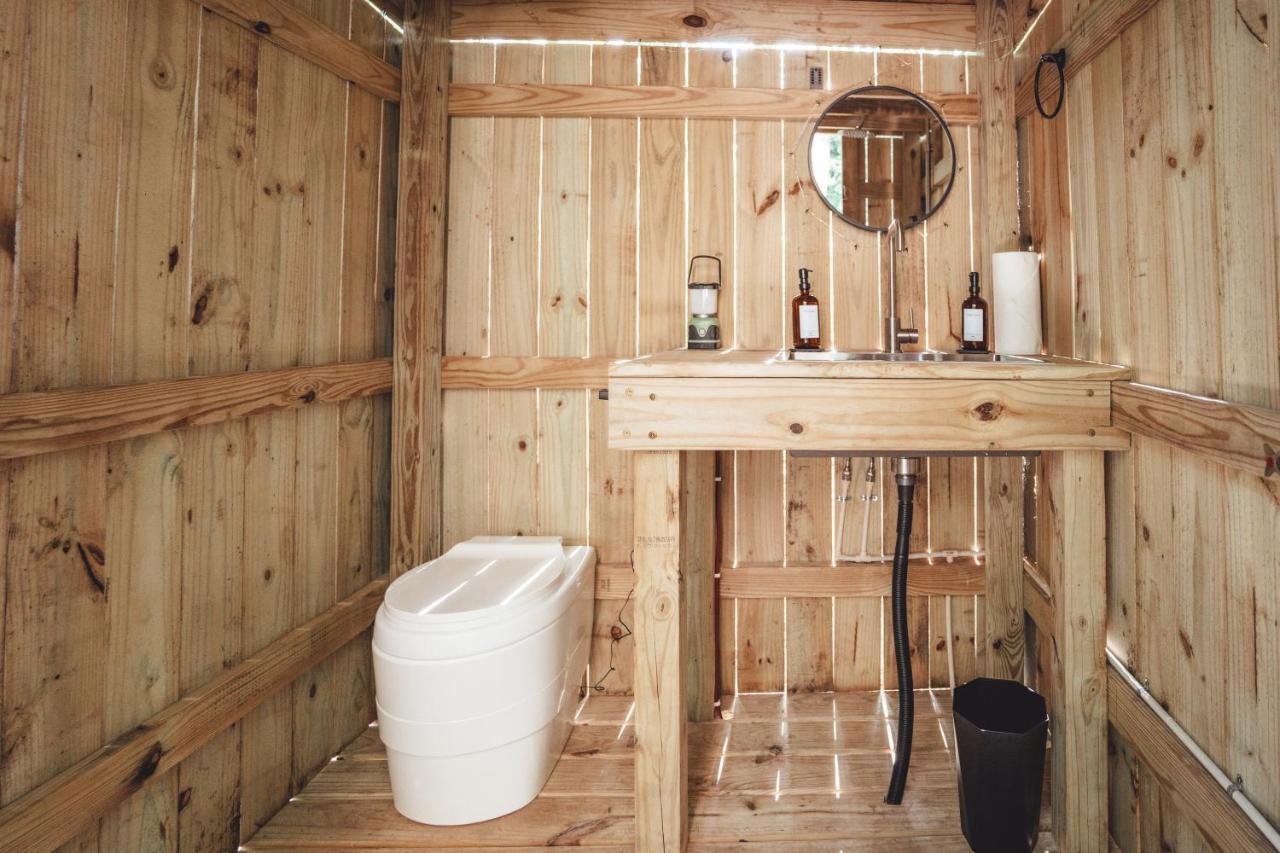 RockbridgeBlue Brambler Glamping A-Frameアパートメント エクステリア 写真