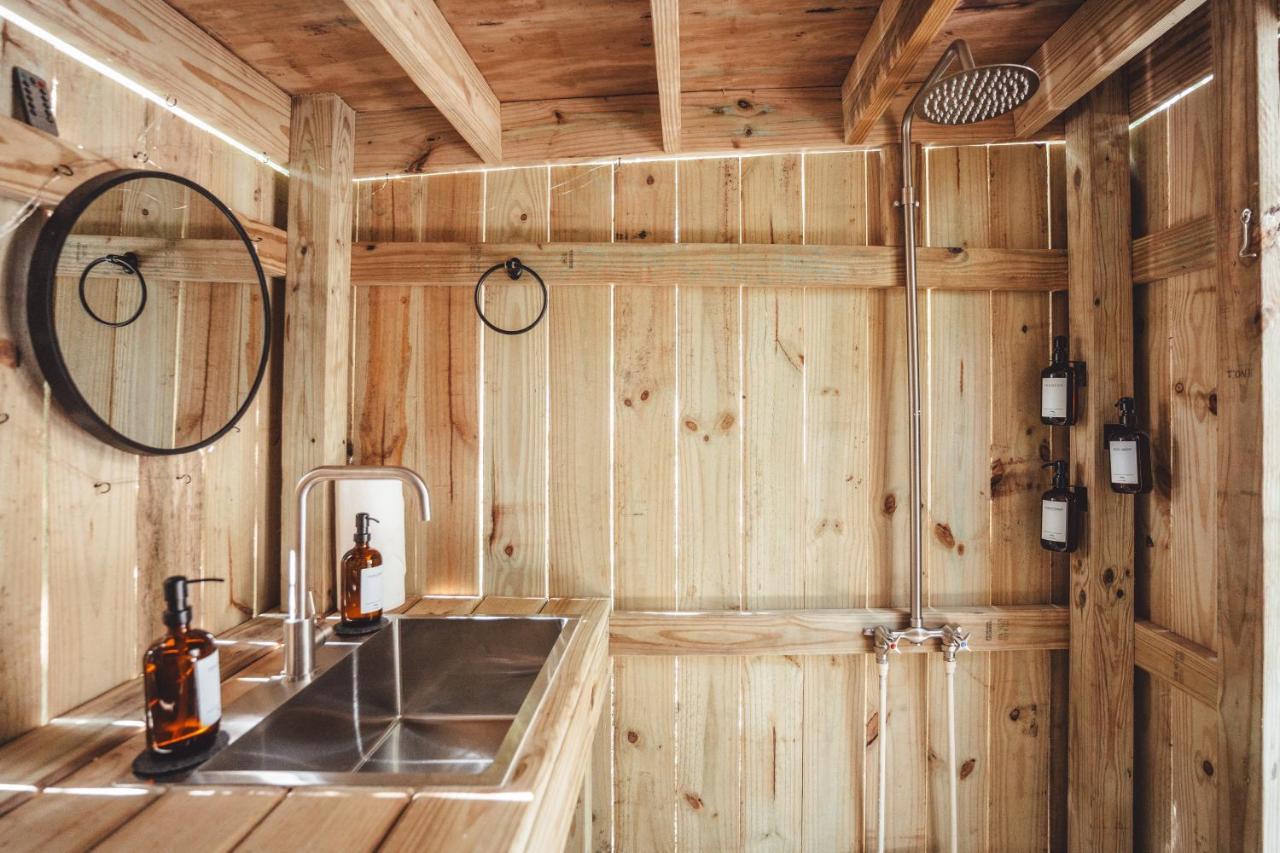 RockbridgeBlue Brambler Glamping A-Frameアパートメント エクステリア 写真