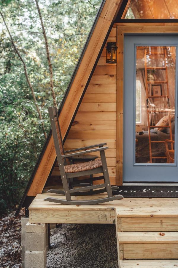 RockbridgeBlue Brambler Glamping A-Frameアパートメント エクステリア 写真