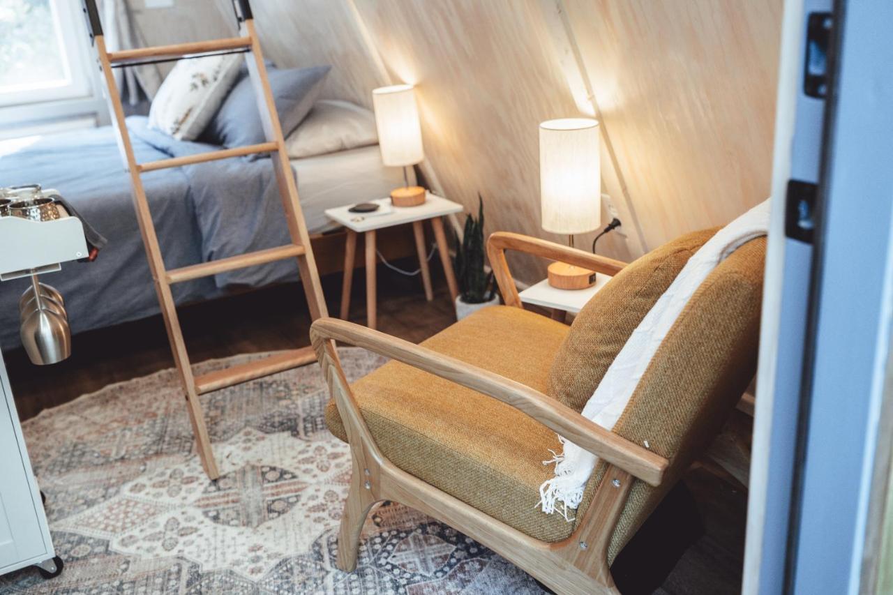 RockbridgeBlue Brambler Glamping A-Frameアパートメント エクステリア 写真
