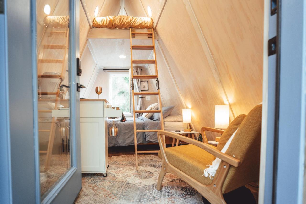 RockbridgeBlue Brambler Glamping A-Frameアパートメント エクステリア 写真