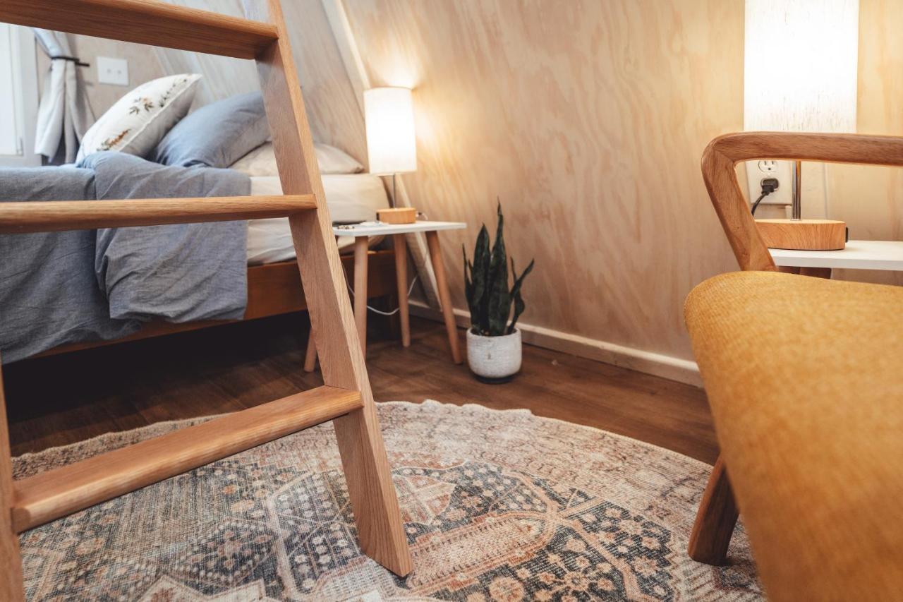 RockbridgeBlue Brambler Glamping A-Frameアパートメント エクステリア 写真