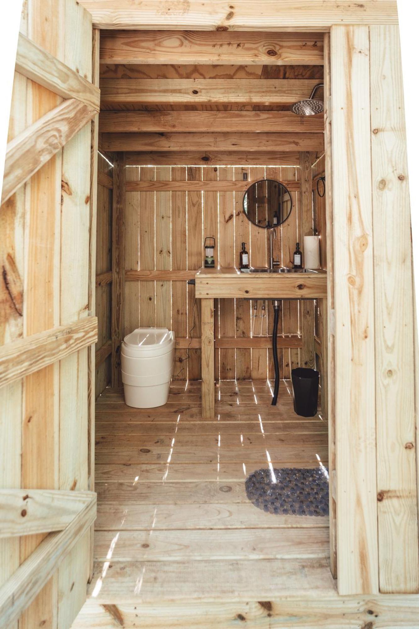RockbridgeBlue Brambler Glamping A-Frameアパートメント エクステリア 写真